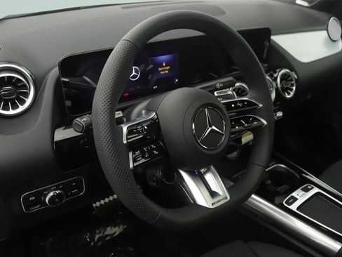 New 2026 Mercedes-Benz GLA 35 AMG 4MATIC image 4