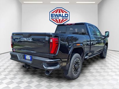 New 2026 GMC Sierra 2500 Denali Ultimate w/ LPO, Black Badging Package