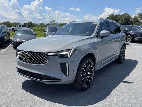 New 2026 Volvo XC90 B6 Plus w/ Protection Package Premier image 26