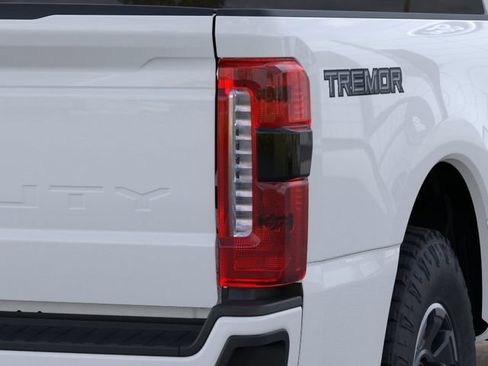 New 2026 Ford F250 XLT w/ XLT Premium Package AWD/4WD image 21