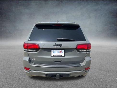 Used 2022 Jeep Grand Cherokee Laredo X RWD image 9