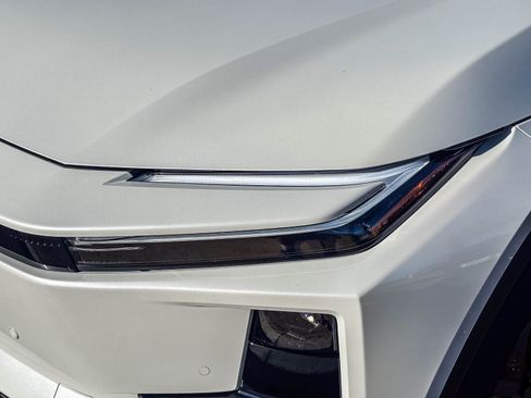 New 2026 Toyota C-HR AWD/4WD image 9