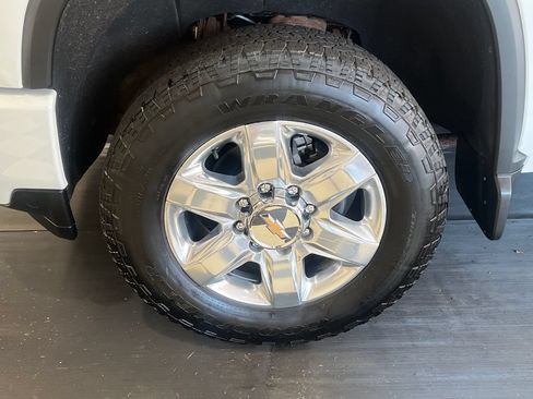 Used 2021 Chevrolet Silverado 2500 LTZ w/ Z71 Chrome Sport Edition AWD/4WD image 10