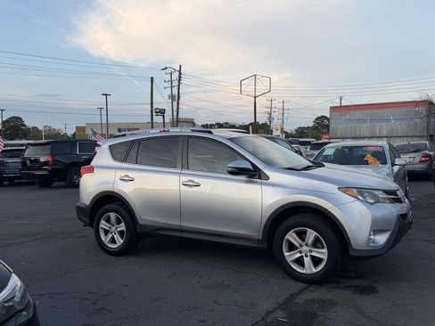 Used 2013 Toyota RAV4 XLE image 9