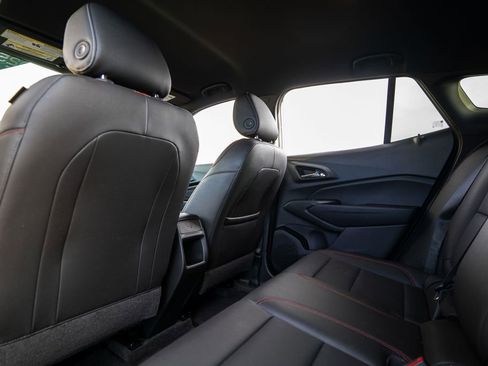 Used 2025 Chevrolet Trax RS w/ Driver Confidence Package image 27