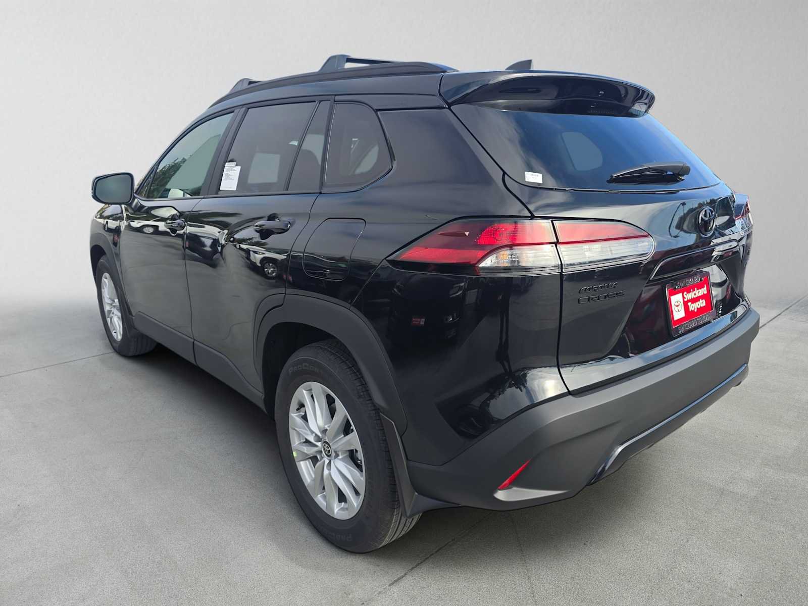 New 2026 Toyota Corolla Cross LE w/ Cold Weather Package AWD/4WD image 5
