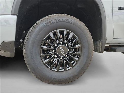 Used 2024 Chevrolet Silverado 2500 LT w/ Z71 Sport Edition AWD/4WD image 23