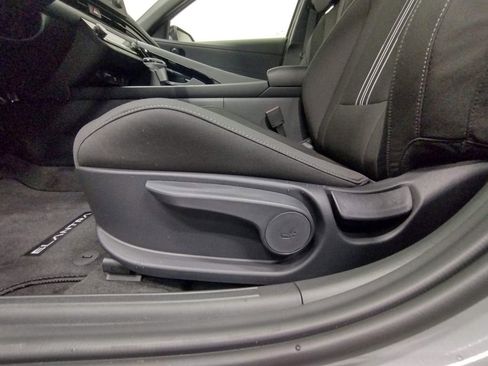 New 2026 Hyundai Elantra SEL Sport image 18