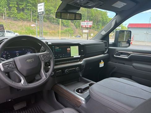 New 2026 Chevrolet Silverado 2500 LT w/ Trail Boss Package AWD/4WD image 17