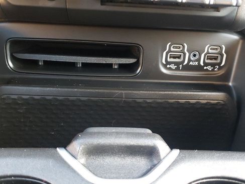 Used 2021 RAM 1500 Big Horn image 18