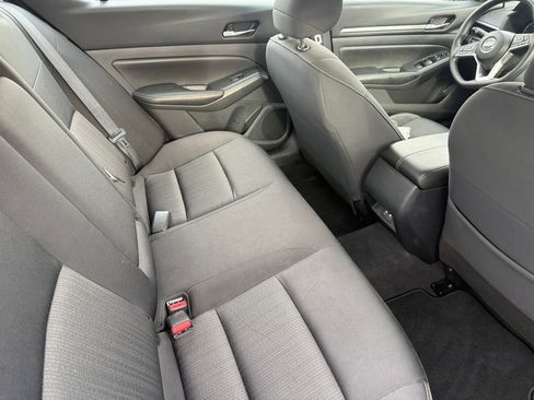Used 2022 Nissan Altima 2.5 SV image 16