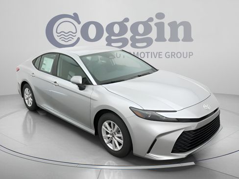 Used 2026 Toyota Camry LE w/ Convenience Package FWD image 26