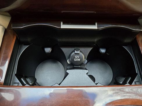 Used 2015 Lexus LS 460 w/ Comfort Package image 41