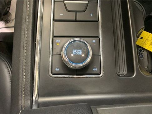 Used 2023 Ford Expedition XLT image 46