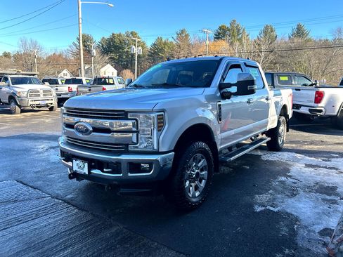 Used 2019 Ford F250 Lariat w/ Chrome Package image 4
