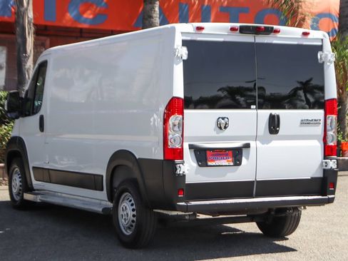 Used 2025 RAM ProMaster 2500 w/ U-Haul Equipment Group FWD image 6