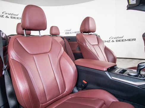 Used 2022 BMW M440i Convertible RWD image 19