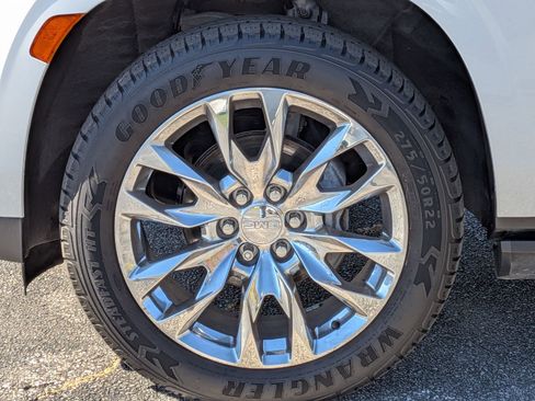 Used 2021 GMC Yukon XL Denali image 10