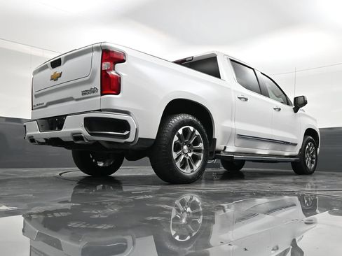 Used 2024 Chevrolet Silverado 1500 High Country AWD/4WD image 24
