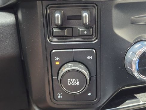 Used 2023 Ford F250 Lariat w/ Lariat Ultimate Package image 27