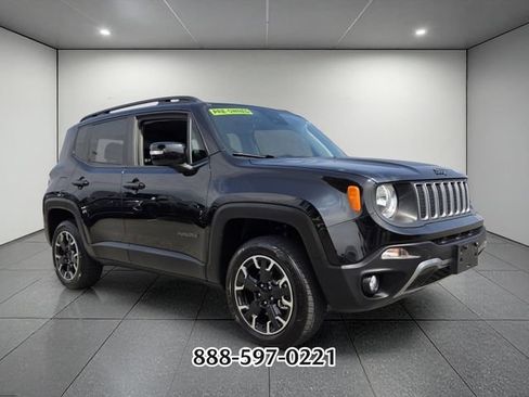 Used 2023 Jeep Renegade Latitude AWD/4WD image 7