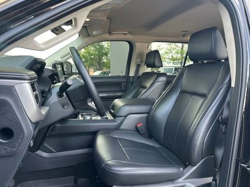 Used 2024 Ford Expedition XLT RWD image 13