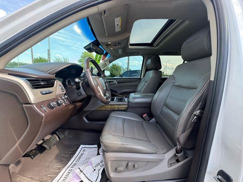 Used 2017 GMC Yukon XL Denali AWD/4WD image 12
