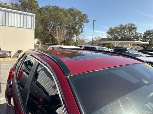 Used 2022 Toyota RAV4 XLE w/ Convenience Package image 5