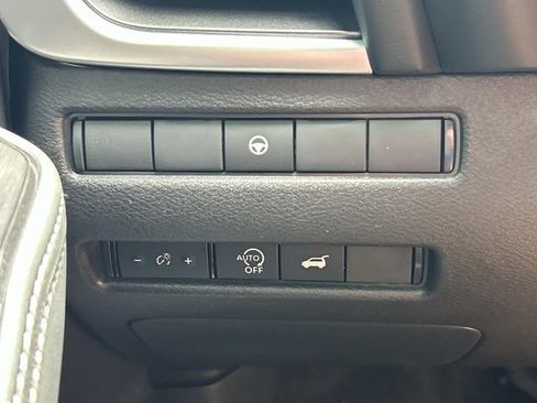 Used 2026 Nissan Rogue Dark Armor FWD image 32