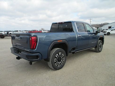 New 2026 GMC Sierra 2500 Denali Ultimate image 5