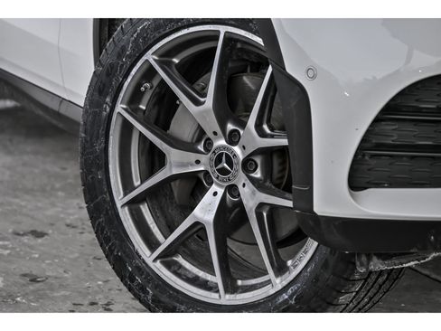 Certified 2021 Mercedes-Benz GLC 300 4MATIC image 3