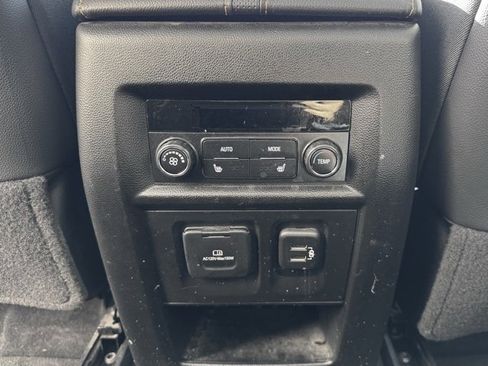 Certified 2021 Chevrolet Traverse Premier w/ Redline Edition image 8