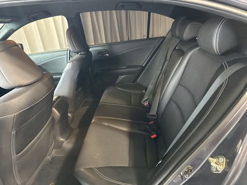 Used 2016 Honda Accord Sport image 17