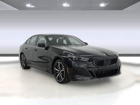 New 2027 BMW 530i w/ M Sport Package RWD image 6