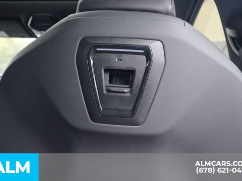 Used 2024 BMW i5 eDrive40i w/ Convenience Package image 24