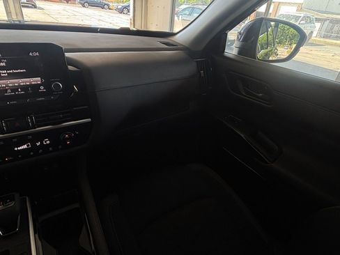 Used 2025 Nissan Pathfinder SV image 38