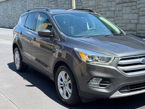 Used 2017 Ford Escape SE w/ Equipment Group 201A FWD image 44