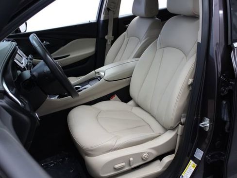 Used 2016 Buick Envision Premium AWD/4WD image 16