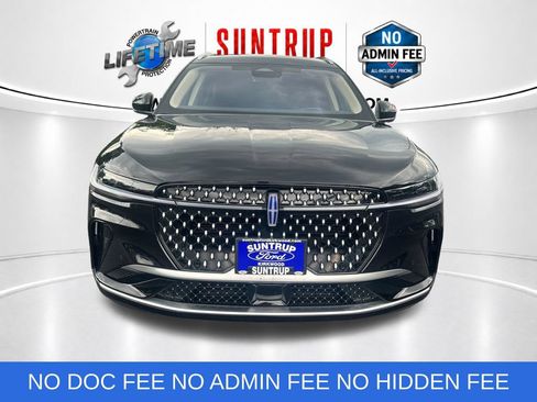 Used 2025 Lincoln Nautilus Reserve AWD/4WD image 9