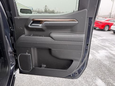 Used 2025 GMC Sierra 1500 Elevation w/ LPO, GMC Protection Package image 18