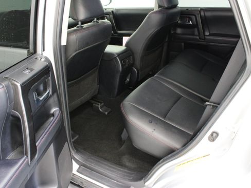 Used 2023 Toyota 4Runner TRD Off-Road Premium w/ Moonroof Package AWD/4WD image 30