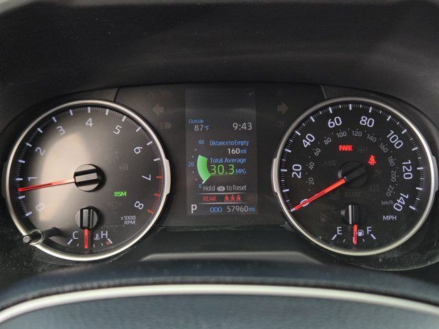 Used 2021 Toyota RAV4 XLE w/ Convenience Package AWD/4WD image 17
