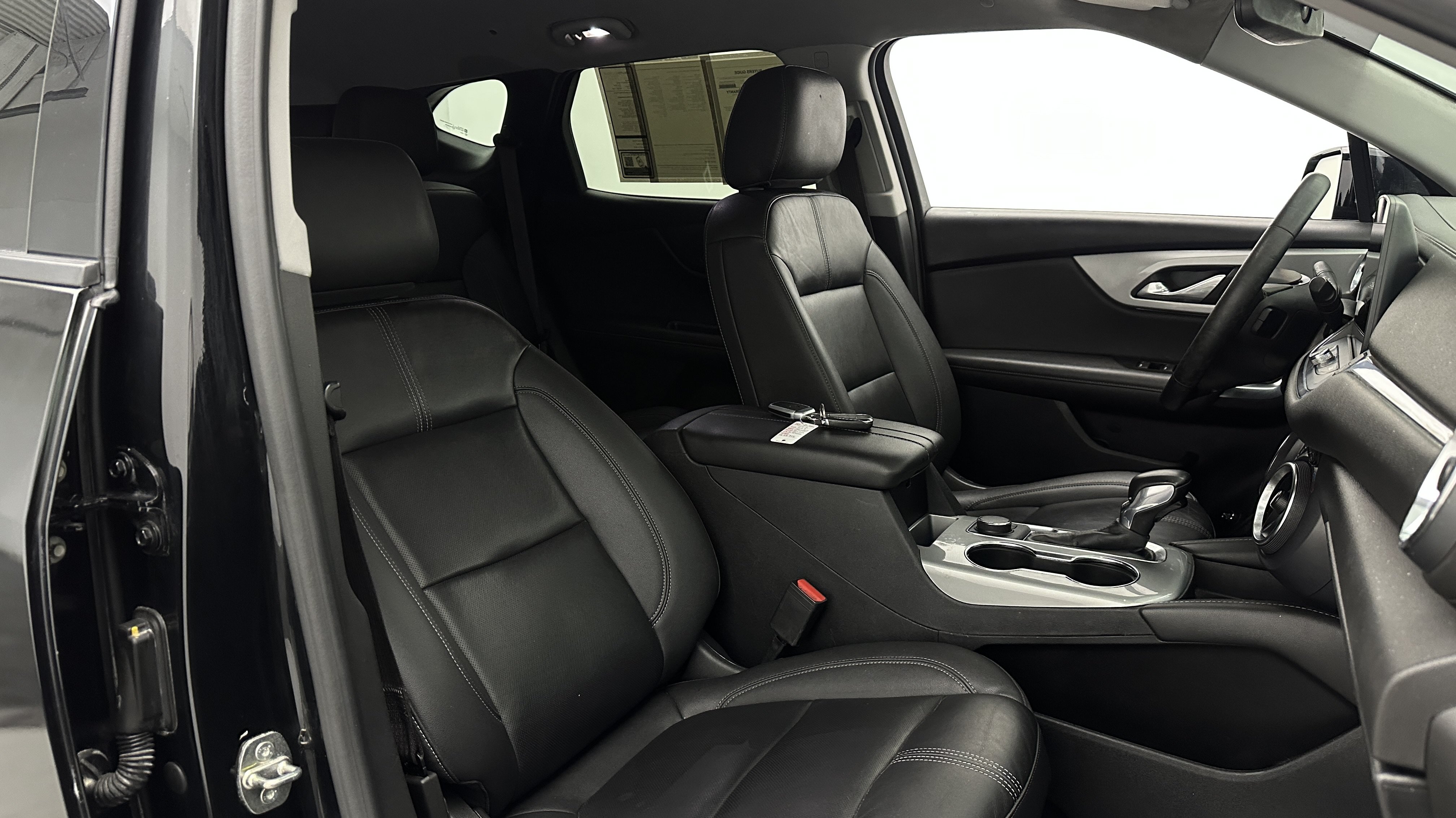 Used 2023 Chevrolet Blazer LT FWD image 37