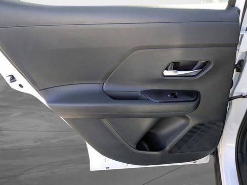 New 2026 Nissan Kicks SV w/ SV Premium Package FWD image 23