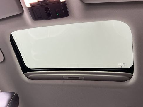 Certified 2024 Nissan Sentra SR w/ SR Premium Package FWD image 21