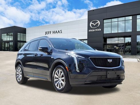 Used 2021 Cadillac XT4 Sport w/ Enhanced Visibility Package FWD image 4