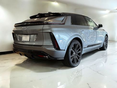 New 2026 Cadillac Lyriq V image 8