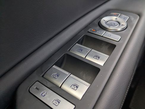 Used 2025 Genesis GV80 3.5T Advanced AWD/4WD image 19
