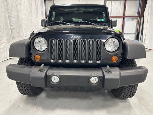 Used 2011 Jeep Wrangler Unlimited Sport AWD/4WD image 2