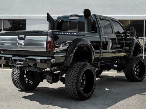 Used 2014 Ford F250 Platinum w/ FX4 Off-Road Package AWD/4WD image 8